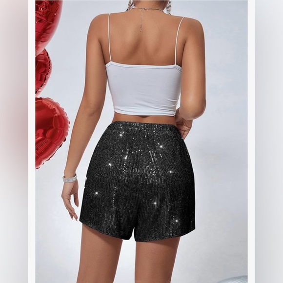 Shorts - Picture 2 of 7